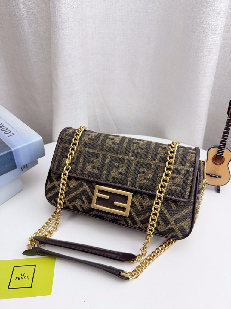 FENDI フェンディ ミニボストンバッグ ファブリック 2色入 🎩 - 画像 3