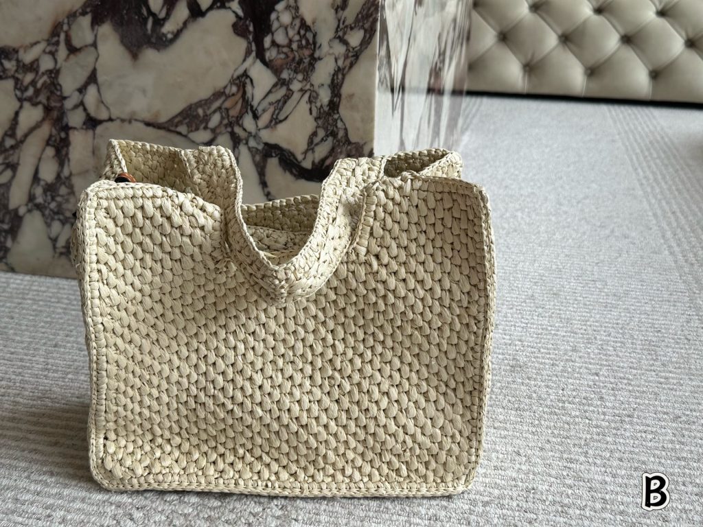 ロエベ 草編みトートバッグ ロゴ刺繍 ブラウンストラップ 1色入 🌞 - 画像 5