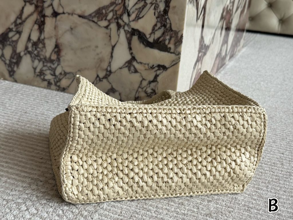ロエベ 草編みトートバッグ ロゴ刺繍 ブラウンストラップ 1色入 🌞 - 画像 6