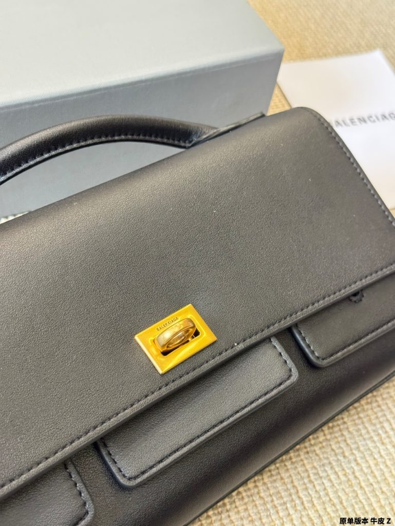 バレンシアガ ブリーフバッグ ブラック 1色入 💼 - 画像 6