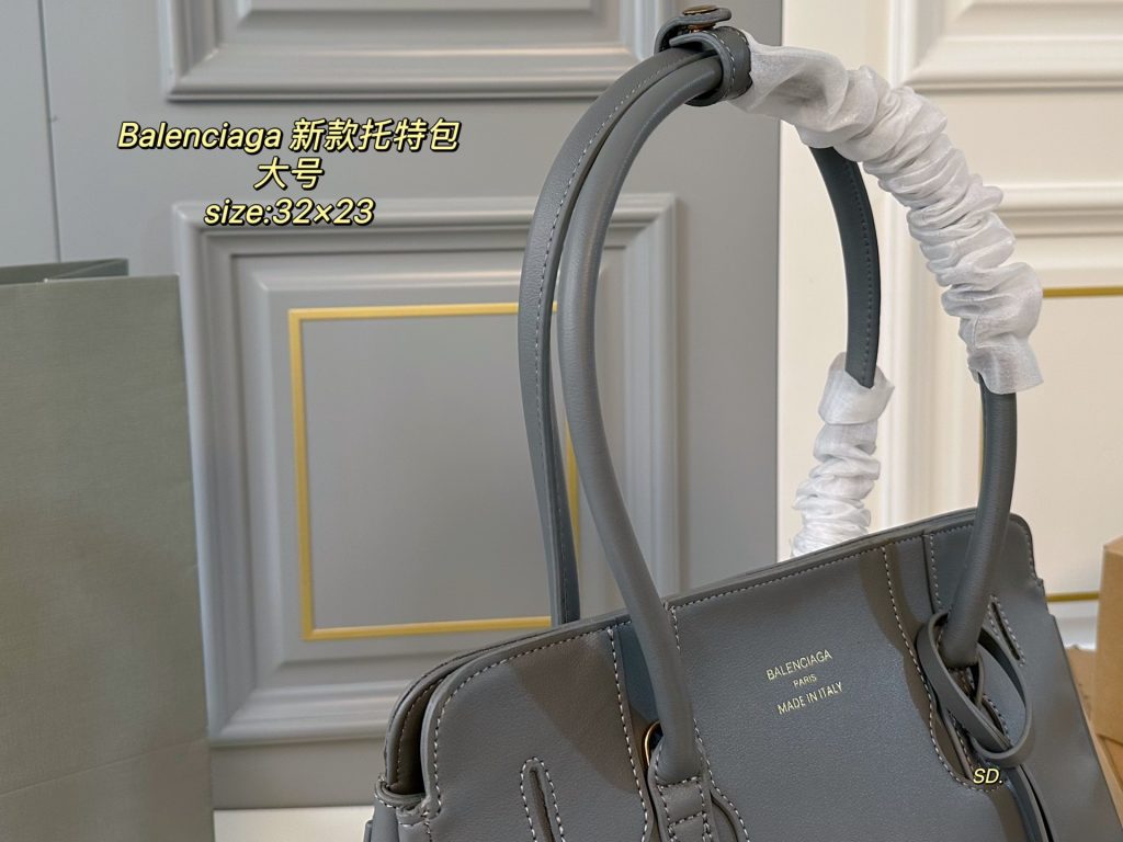 Balenciaga バッグ 32×23 グレー 1色入 🖤 - 画像 8