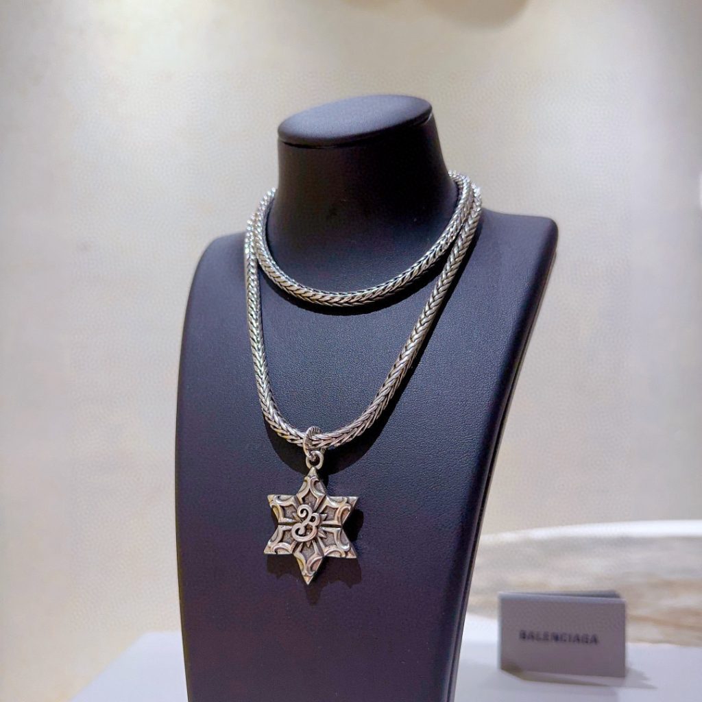 BALENCIAGA ネックレス 6色入 おしゃれ 💎 - 画像 2