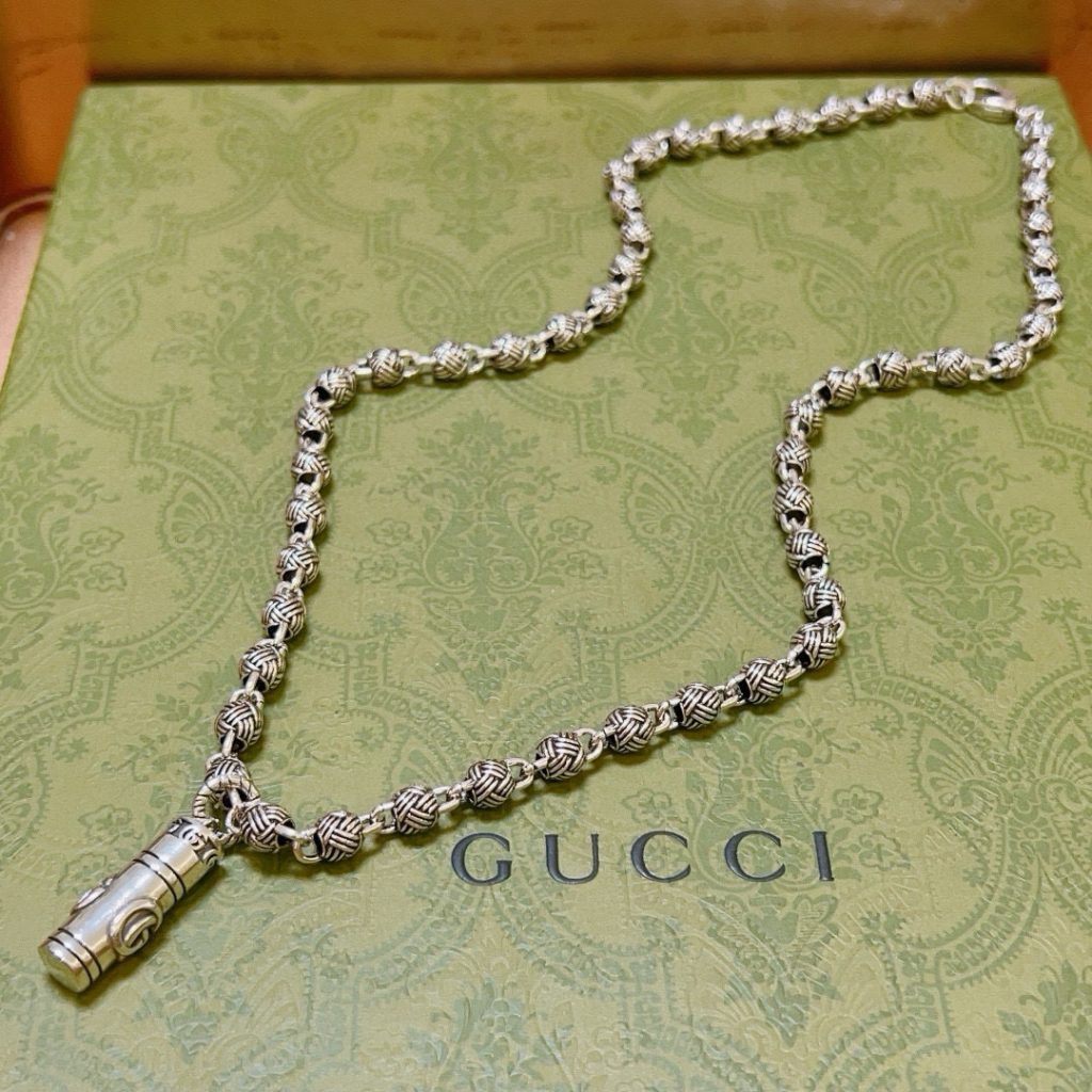 GUCCI ネックレス 4色入 💎 高級感あるデザインで、日常使いにも最適です。 - 画像 4
