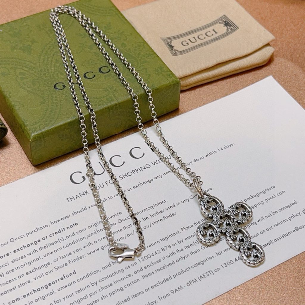 GUCCI クロス ネックレス 4色入 💎 - 画像 2