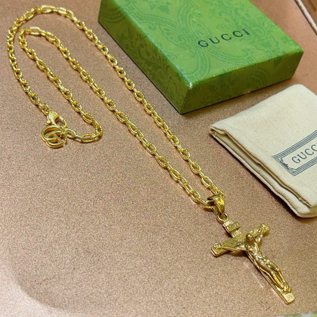 GUCCI クロス ネックレス 1色入 💎 - 画像 5