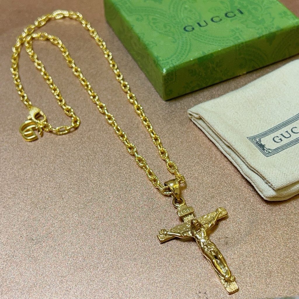 GUCCI クロス ネックレス 1色入 💎 - 画像 7