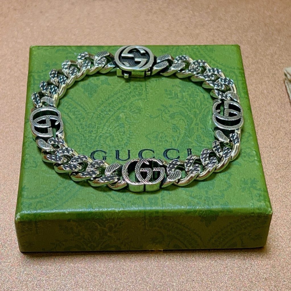 GUCCI ブレスレット シルバー 男性向け メンズ ファッションアクセサリー 🌟 - 画像 5