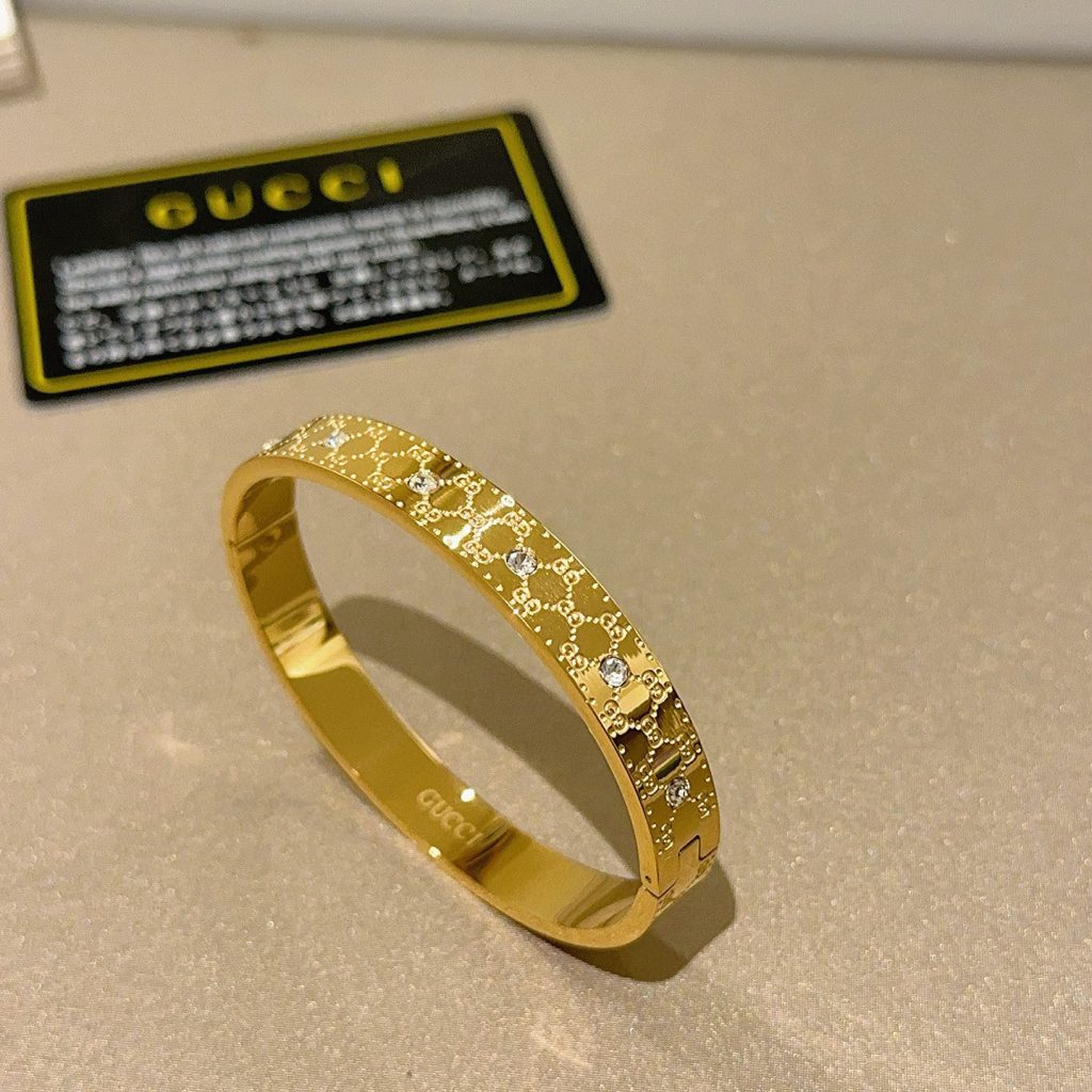 ゴージャスな GUCCI ブレスレット 1色入 💍 - 画像 2