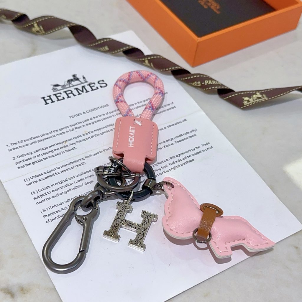 エレガントな HERMES ロゴキーチェーン ピンク 3色入 🐎 - 画像 5