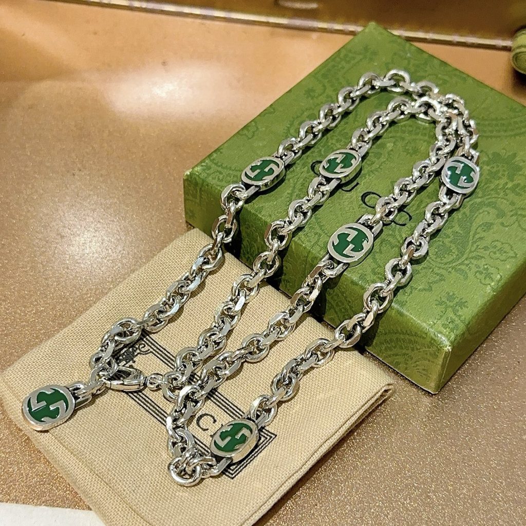 グッチ シルバーネックレス 緑色MGMロゴ 3色入 🌿 - 画像 2