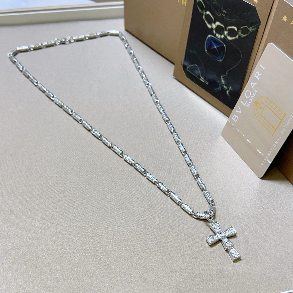 BVLGARI ネックレス クロス 2色入 💎 - 画像 2