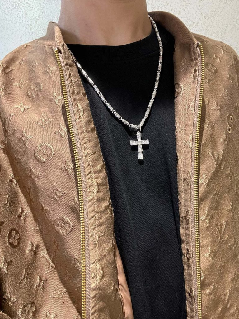 BVLGARI ネックレス クロス 2色入 💎 - 画像 3