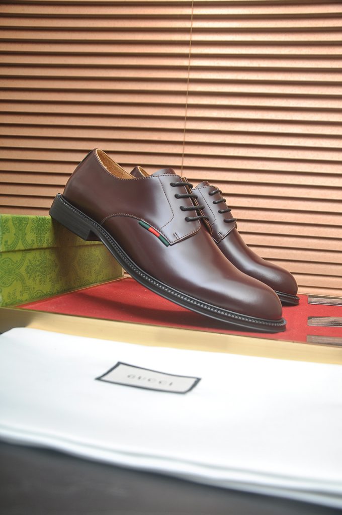 GUCCI メンズ ビジネスシューズ ブラウン 本革 41サイズ 1色入 🦾 - 画像 2