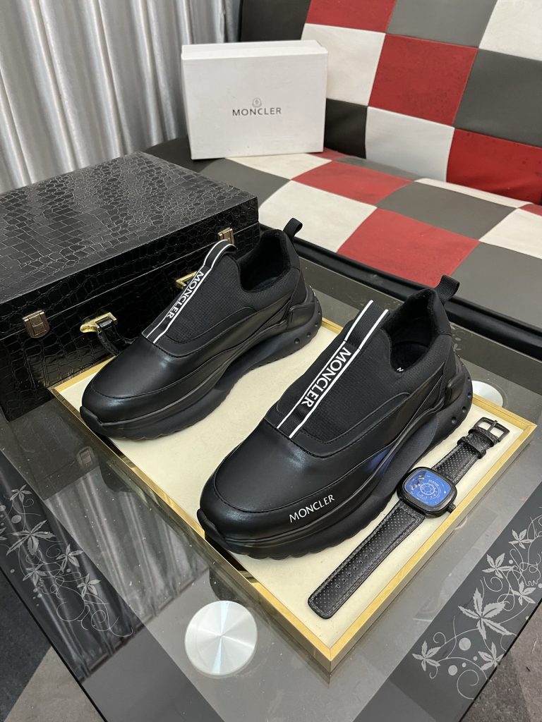モノクレ メンズスニーカー 黒 ロゴ付き 簡単に履けるスリッポン イタリア製 🖤 - 画像 2