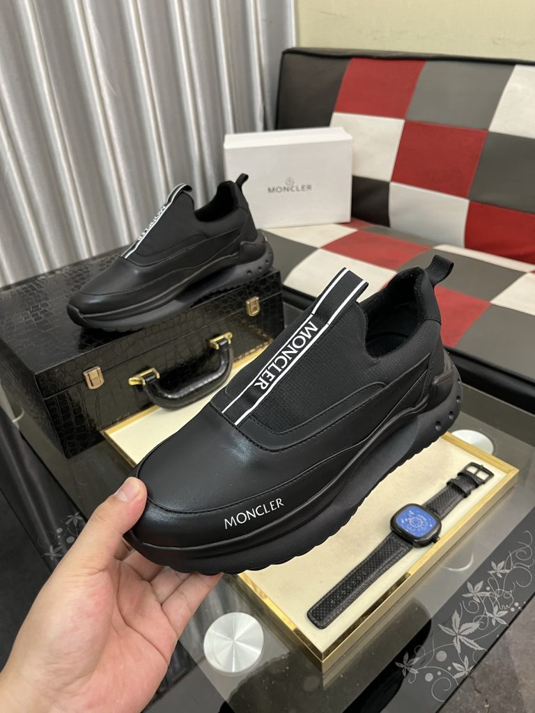 モノクレ メンズスニーカー 黒 ロゴ付き 簡単に履けるスリッポン イタリア製 🖤 - 画像 5