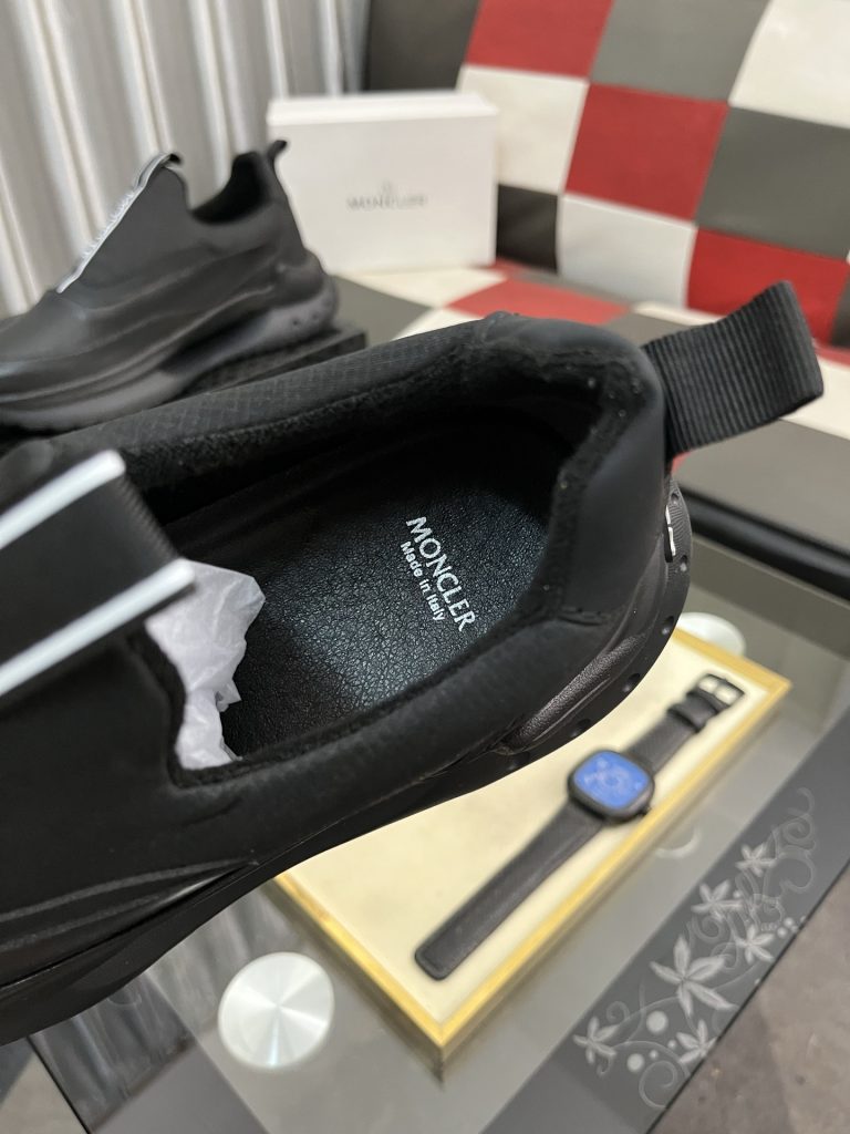 モノクレ メンズスニーカー 黒 ロゴ付き 簡単に履けるスリッポン イタリア製 🖤 - 画像 7