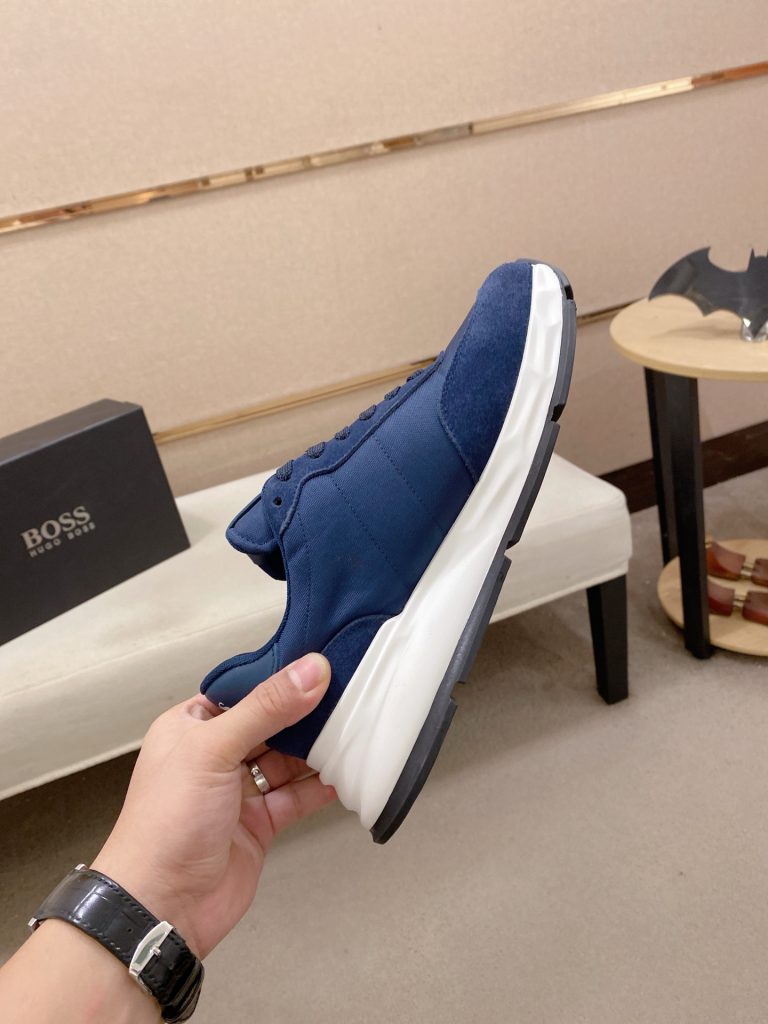 HUGO BOSS メンズスニーカー ブルー 4色入 🥾 78文字 - 画像 5