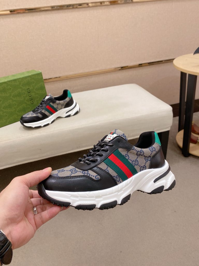 GUCCI メンズ スニーカー グッチ ベルト デザイン 黒 ホワイト レッド グリーン 4色入 🩴 - 画像 3