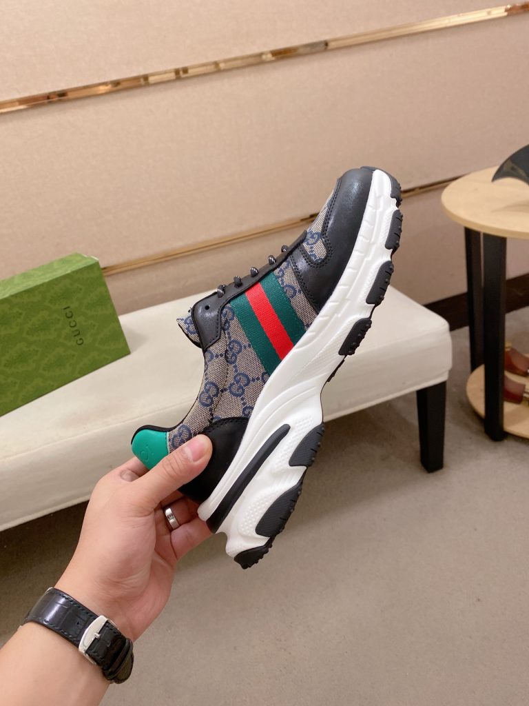 GUCCI メンズ スニーカー グッチ ベルト デザイン 黒 ホワイト レッド グリーン 4色入 🩴 - 画像 5