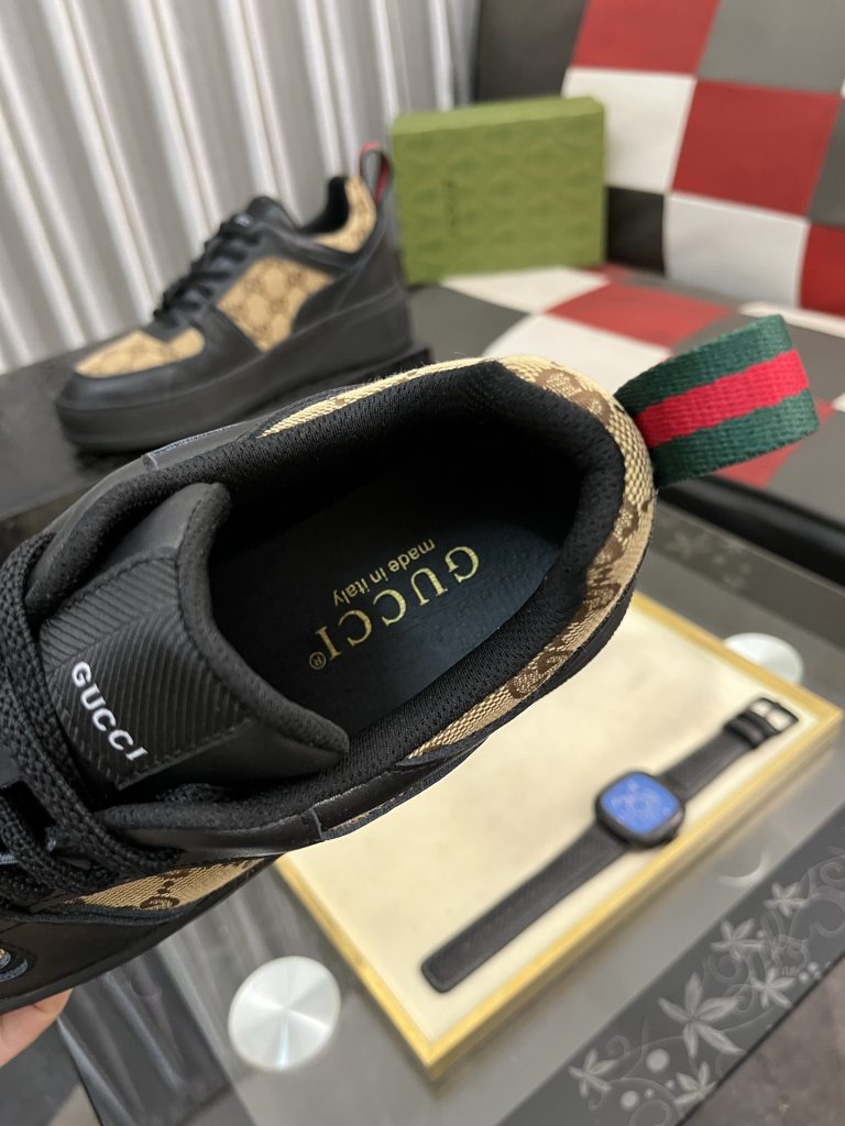 高級感のある GUCCI メンズ スニーカー ブラック ベージュ プレーンレースアップ 4色入 🍀 - 画像 8