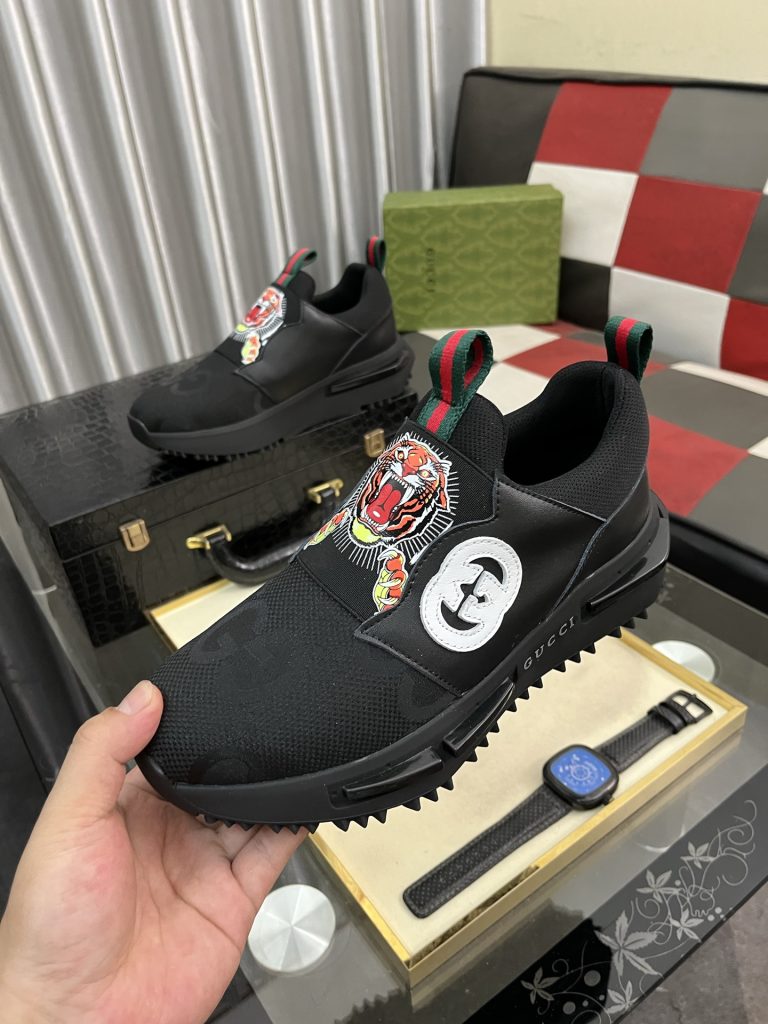 グッチ 男士スニーカー 黒色 タイガーデザイン 3Dロゴ 2色入 🐯 - 画像 5