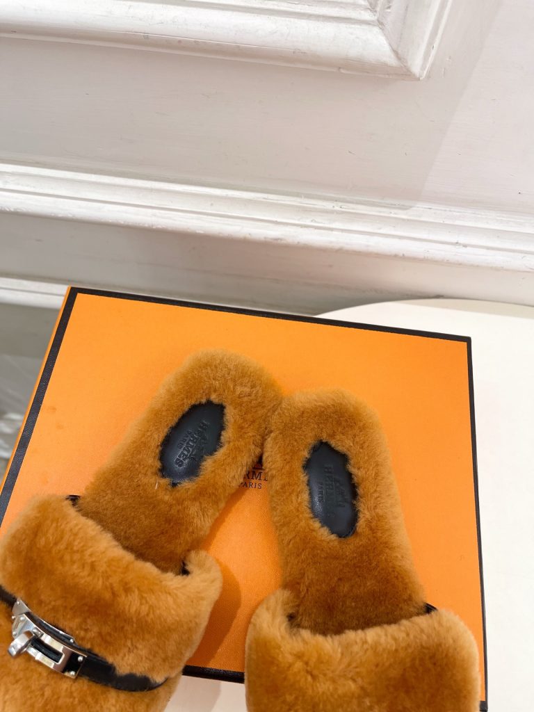 HERMÈS ファー フラットシューズ レディース ブラウン 37 オリーブ色 ファー ミュール 1枚 ✨ - 画像 7