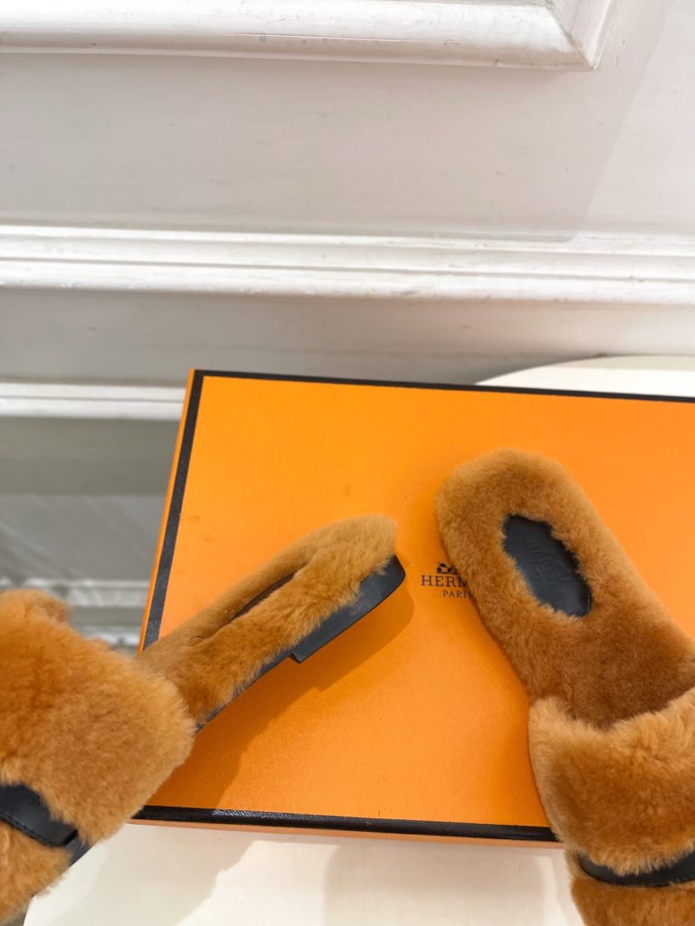 HERMÈS ファー フラットシューズ レディース ブラウン 37 オリーブ色 ファー ミュール 1枚 ✨ - 画像 8