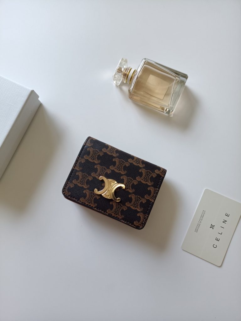 CELINE セリーヌ ウォレット ブラウン シマーリング ブラック 二つ折り 財布 1枚 カード入れ付き メンズ レディース - 画像 2
