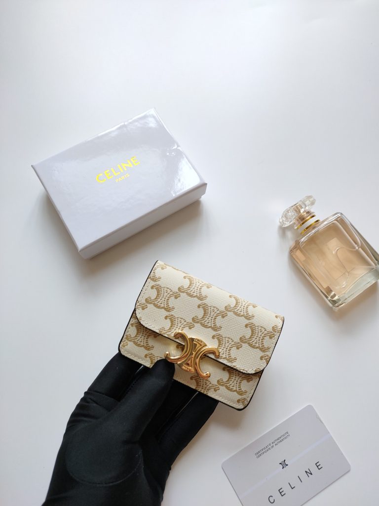 CELINE セリーヌ カードケース ミニ財布 イエロー 1色入 - 画像 4