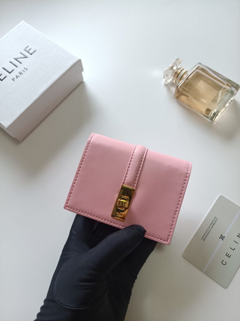 CELINE ピンク サイフ 二つ折り財布 レディース 金具 シンプル おしゃれ - 画像 4