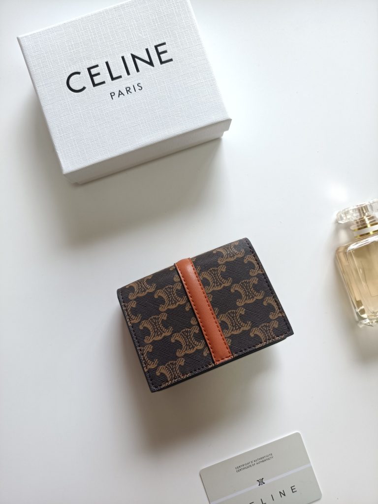 CELINE ファイン ウォレット ブラウン シグネチャー柄 二つ折り財布 - 画像 3