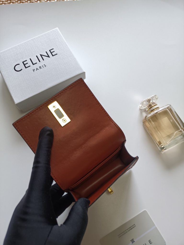 CELINE ファイン ウォレット ブラウン シグネチャー柄 二つ折り財布 - 画像 6