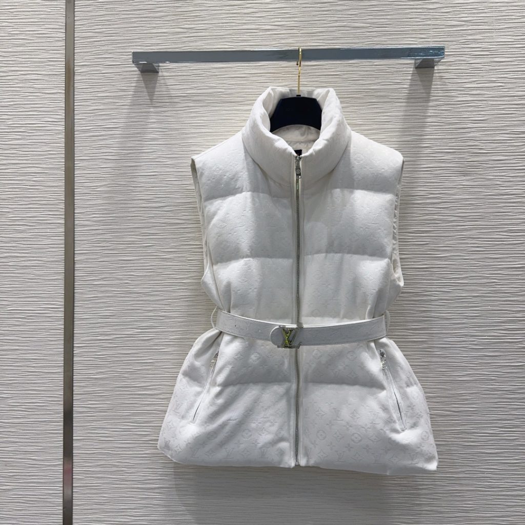 休日用に検討したい服装:写真と商品リンク付き