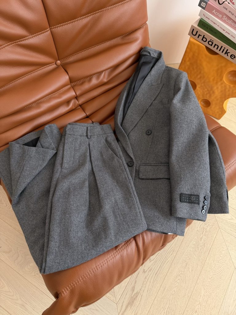 （ブランド名未記載）25FW デジタル袖標 ブレザー セットアップ シルク混 灰色 縦型ボタン 2WAY 3WAY 普段着 通勤 3色展開 - 画像 4
