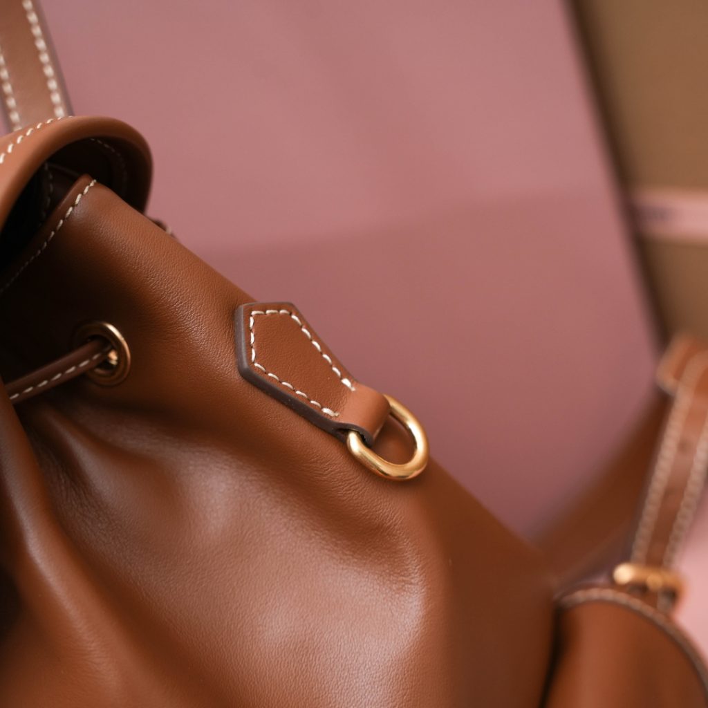 Miu Miu レディース リュック 本革 ブラウン - 画像 8