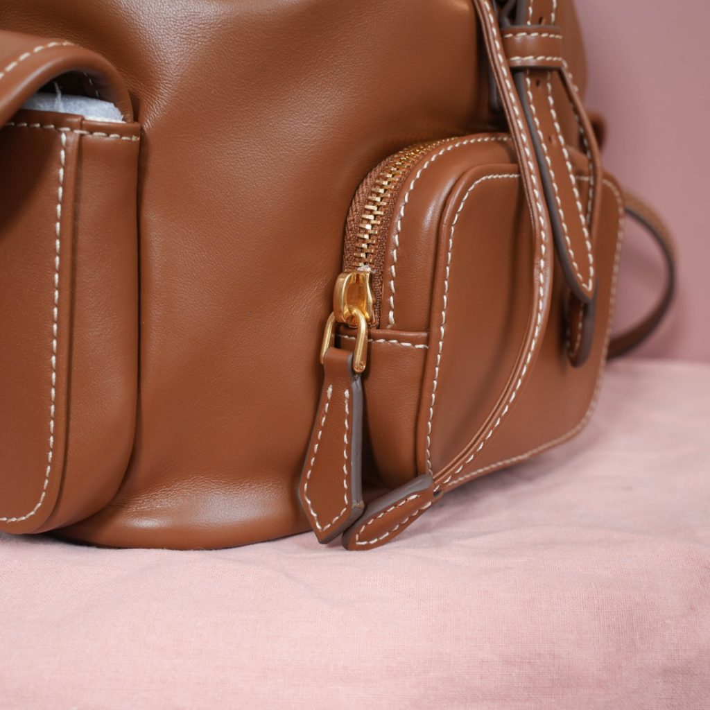 Miu Miu レディース バッグ | バックパック | コンパクト | ブラウン - 画像 6