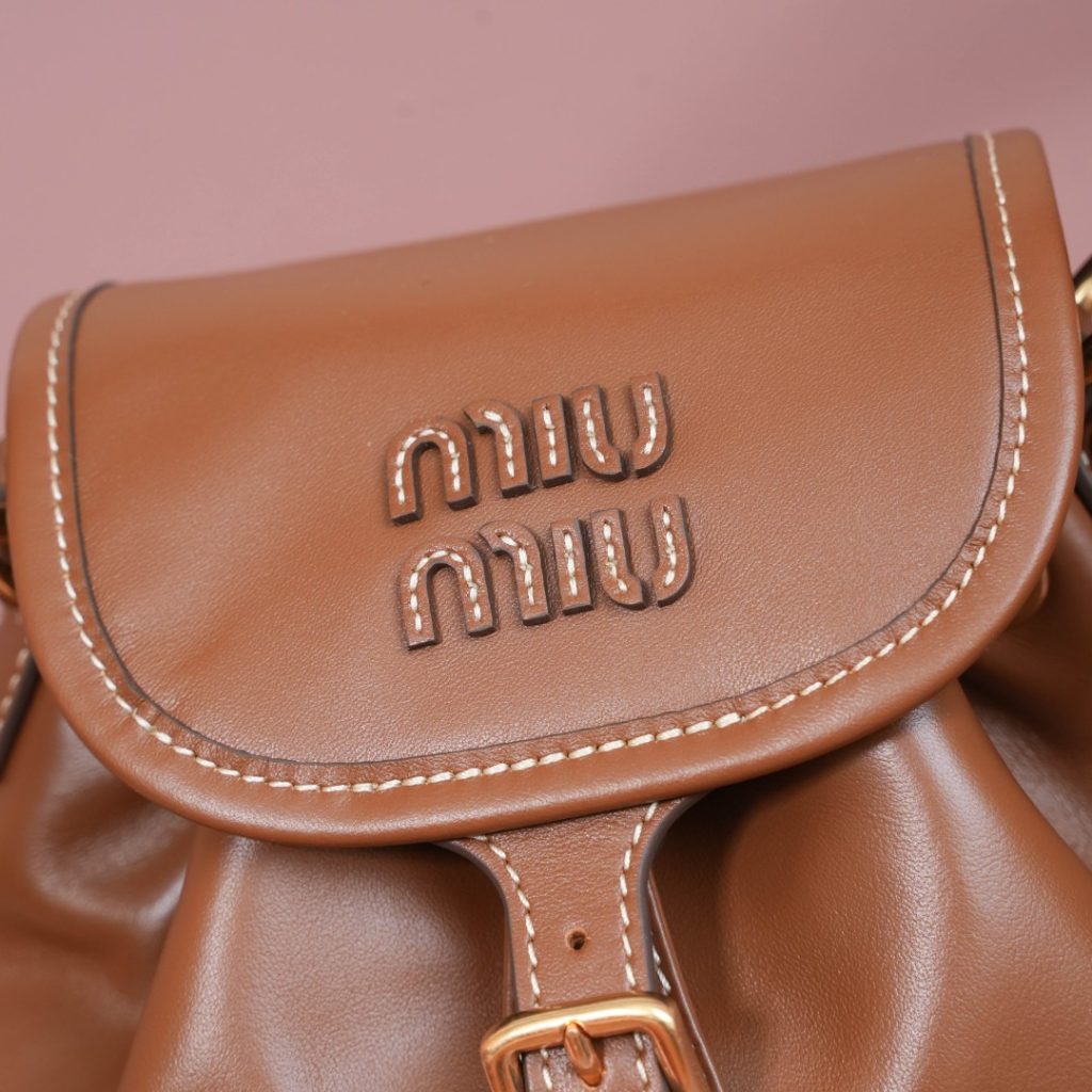 Miu Miu レディース バッグ | バックパック | コンパクト | ブラウン - 画像 8