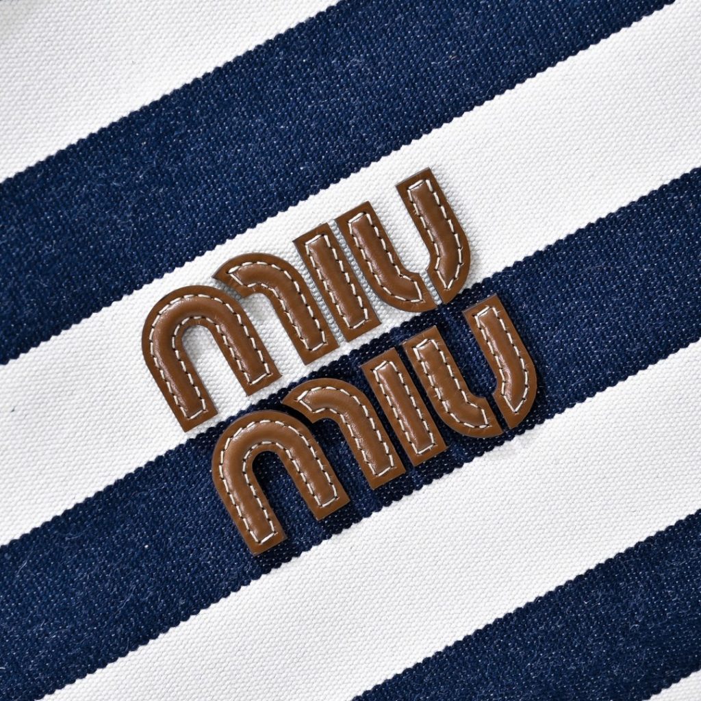 Miu Miu デニムトートバッグ|コンパクト|紺白ストライプ - 画像 5