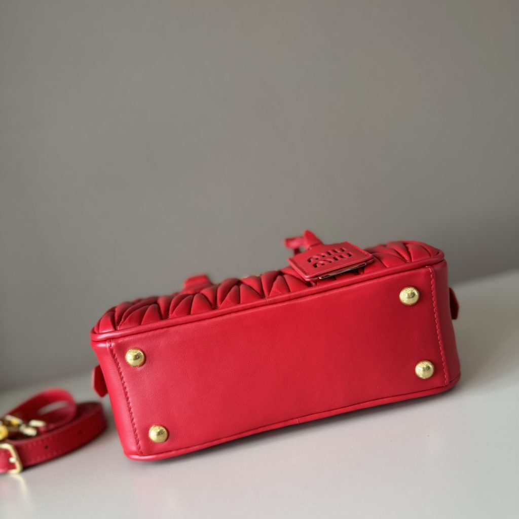 Miu Miu ミュウミュウ ブリーフケース ミニハンドバッグ 軽量 レッド 革製 - 画像 4