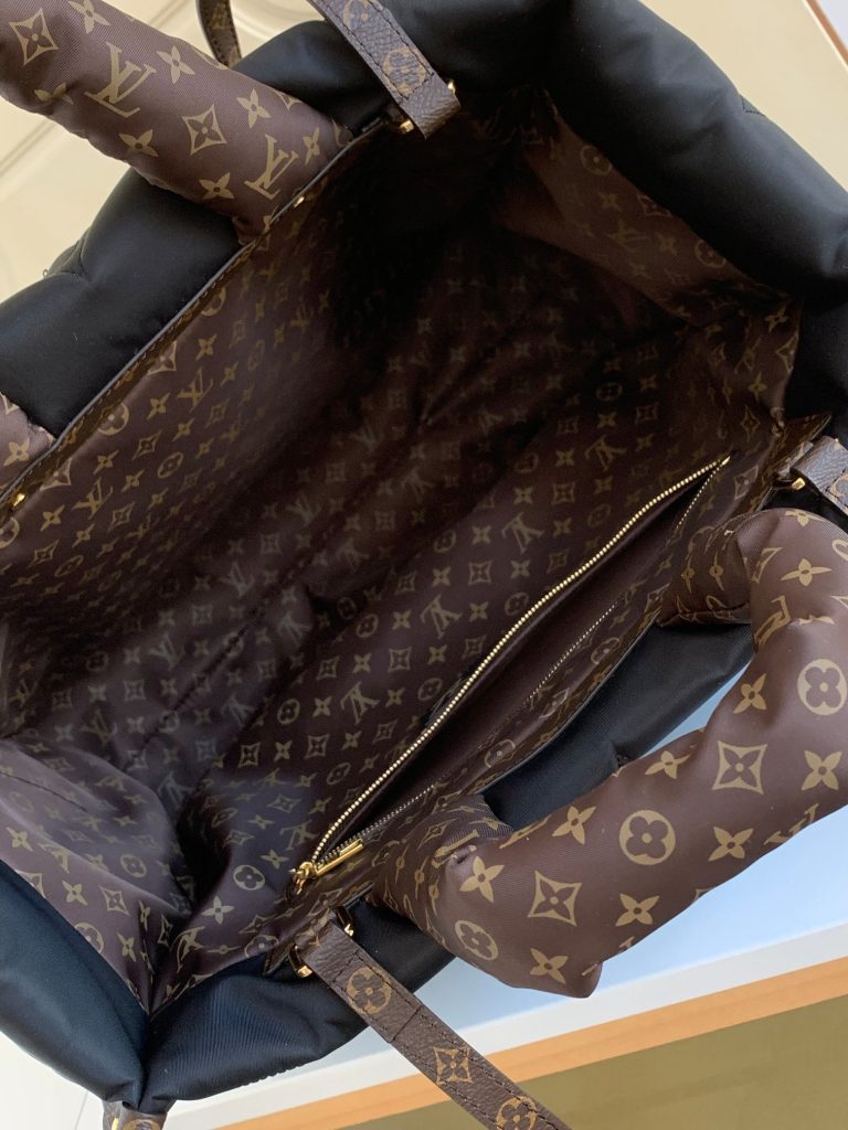 冬限定 LOUIS VUITTON　ルイヴィトン オンザゴー GM　ONTHEGO　ハンドバッグ2種　モノグラム　レディース　LVトートバッグ　プレゼント - 画像 7