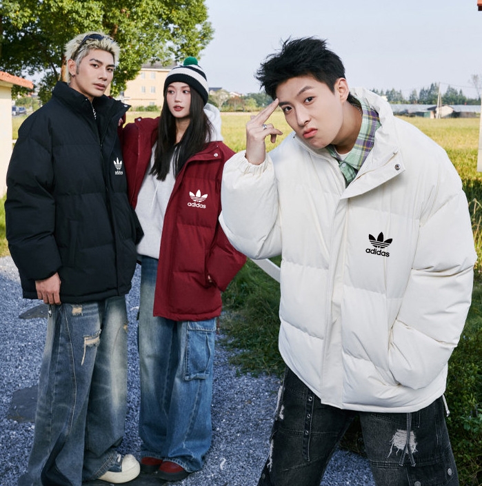 adidas ダウンジャケット ミニサイズ 2WAY ロゴ入り 通勤カジュアル ブラック/ホワイト/レッド レザー調 - 画像 8