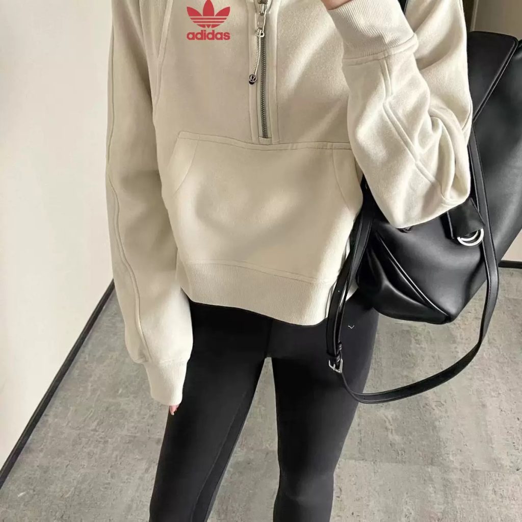 adidas トレフォイル パーカー 半ジップ フード付き カジュアル ロゴプリント ホワイト ファンシーな素材感 - 画像 2