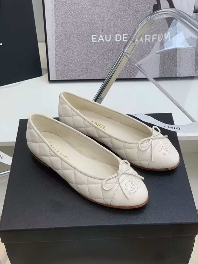 CHANEL　シャネル　女性　CHANELバレリーナ　フラットシューズ　パンプス　ポインテッドトゥ　レディース靴ベルサーチ　選べる9色 - 画像 5