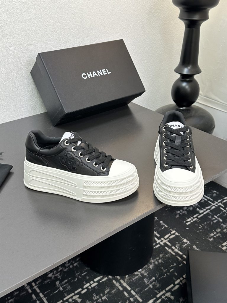 CHANEL シューズ レディース メンズ 兼用 プラットフォームスニーカー ブラック 白 - 画像 3