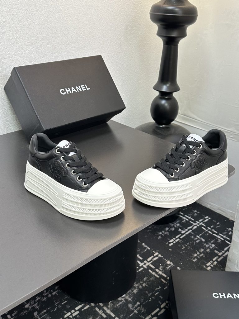 CHANEL シューズ レディース メンズ 兼用 プラットフォームスニーカー ブラック 白 - 画像 6