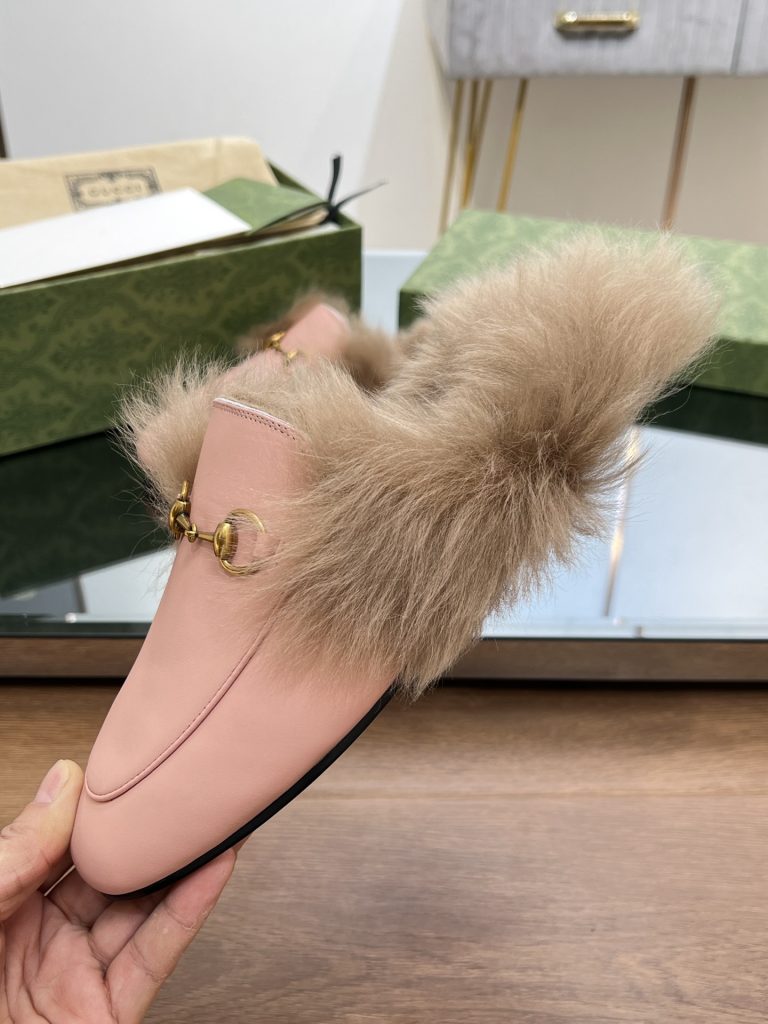 GUCCI グッチ フラットシューズ 本革 通勤 ファー付き ピンク - 画像 8