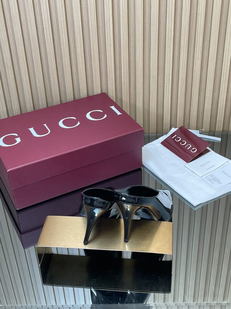 GUCCI グッチ フラットシューズ 本革 ブラック - 画像 5