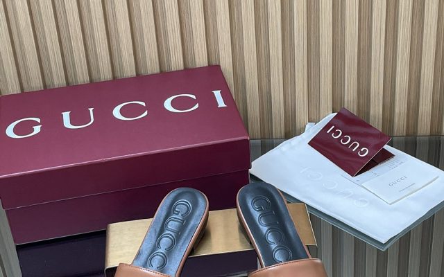 街歩き目線で見るGucciの靴の印象