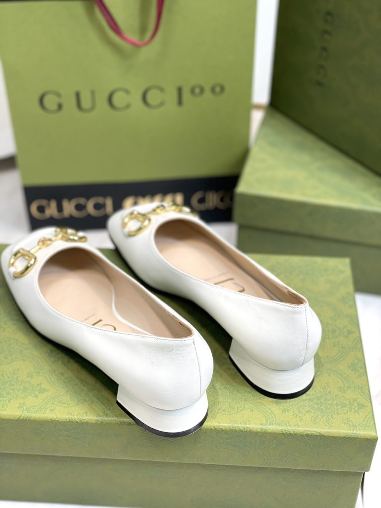 GUCCI グッチ フラットシューズ 本革 通勤 通学 ブラック - 画像 4