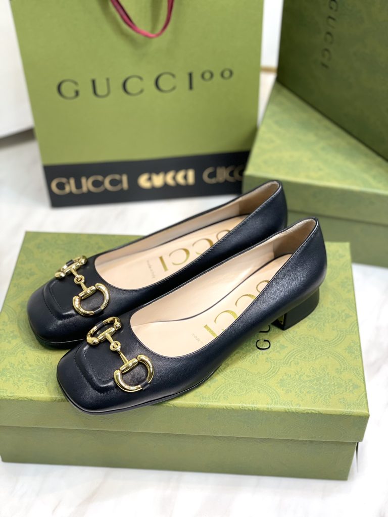 GUCCI グッチ フラットシューズ 本革 通勤 黒色 - 画像 3